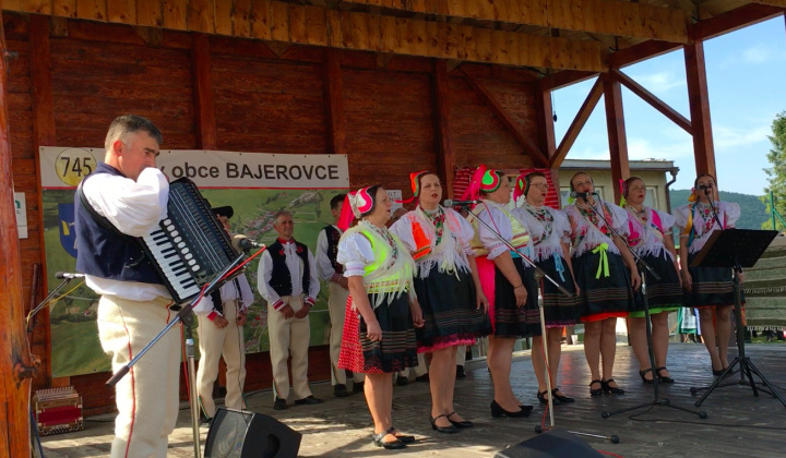 19. fotografia fotogalérie Obnova a zachovanie ľudových tradícií v obci Bajerovce