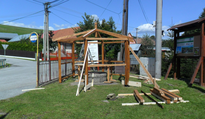 3. fotografia fotogalérie Úprava pozemku pred obecným úradom