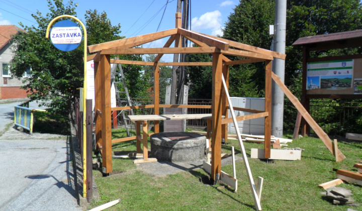 4. fotografia fotogalérie Úprava pozemku pred obecným úradom