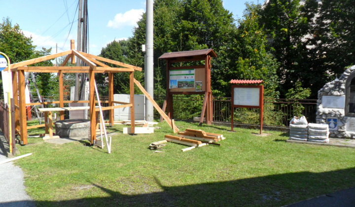 5. fotografia fotogalérie Úprava pozemku pred obecným úradom