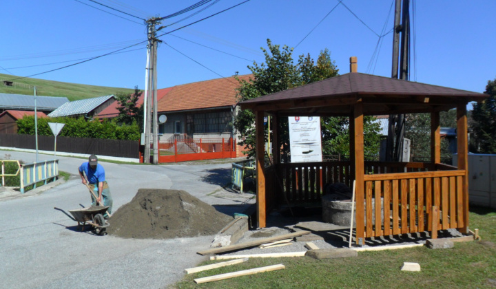 8. fotografia fotogalérie Úprava pozemku pred obecným úradom